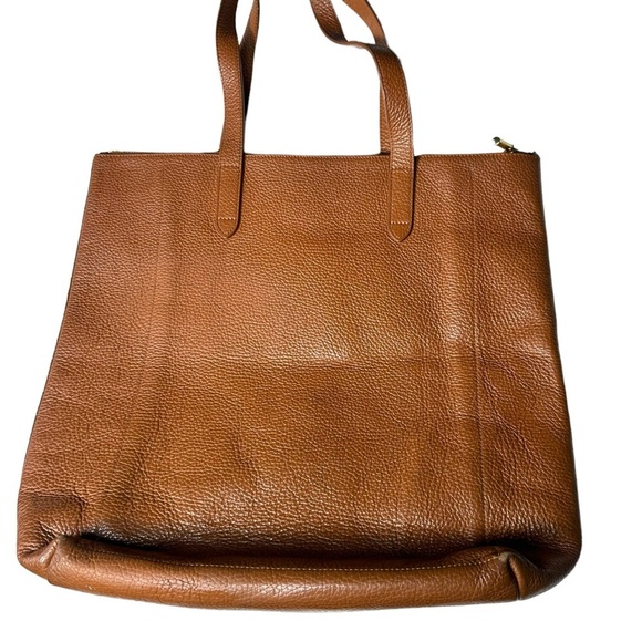 Cuyana Classic Leather Zipper Tote Brown - Picture 4 of 16